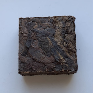 Шу пуэр высшей категории DINGJI 2003 года 100 г. Photo 2